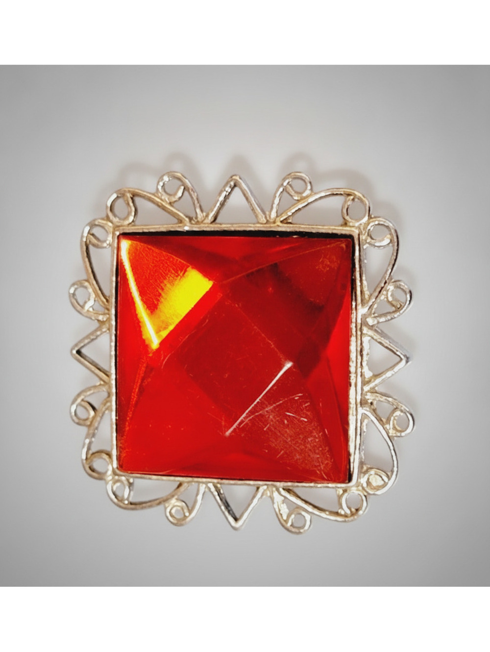 Vintage Orange Red Faceted Lucite Brooch Pin, Silver-tone Ornate, Square so-27